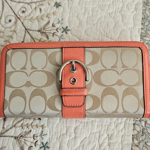 ๐คHP๐คCoach Soho Vintage Zip Around Wallet - Picture 14 of 14